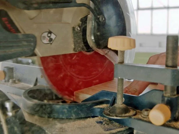 Make a midcentury modern-style coffee table lumber and tapered furniture legs.