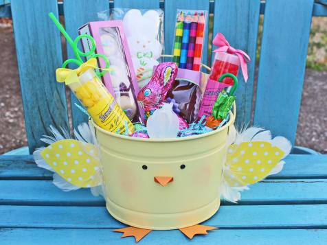 How to Make a (Cute!) Feathered Chick Easter Bucket