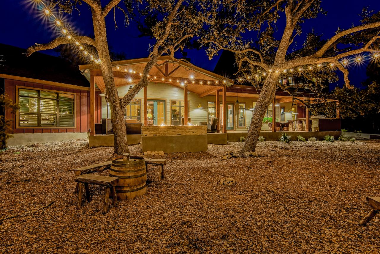 Outdoor Lighting Tips to Get You Through Fall HGTVs Decorating Design Blog HGTV Outdoor Lighting Tips to Get You Through Fall HGTVs Decorating Design Blog HGTV