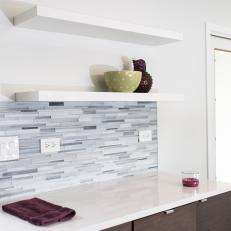 Horizontal Mosaic Glass Tile in Kitchen