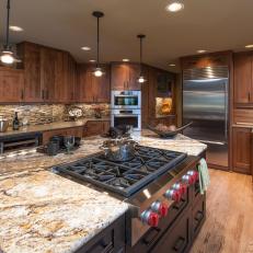 Traditional Neutral Kitchen With Kitchen Island and Cooktop 