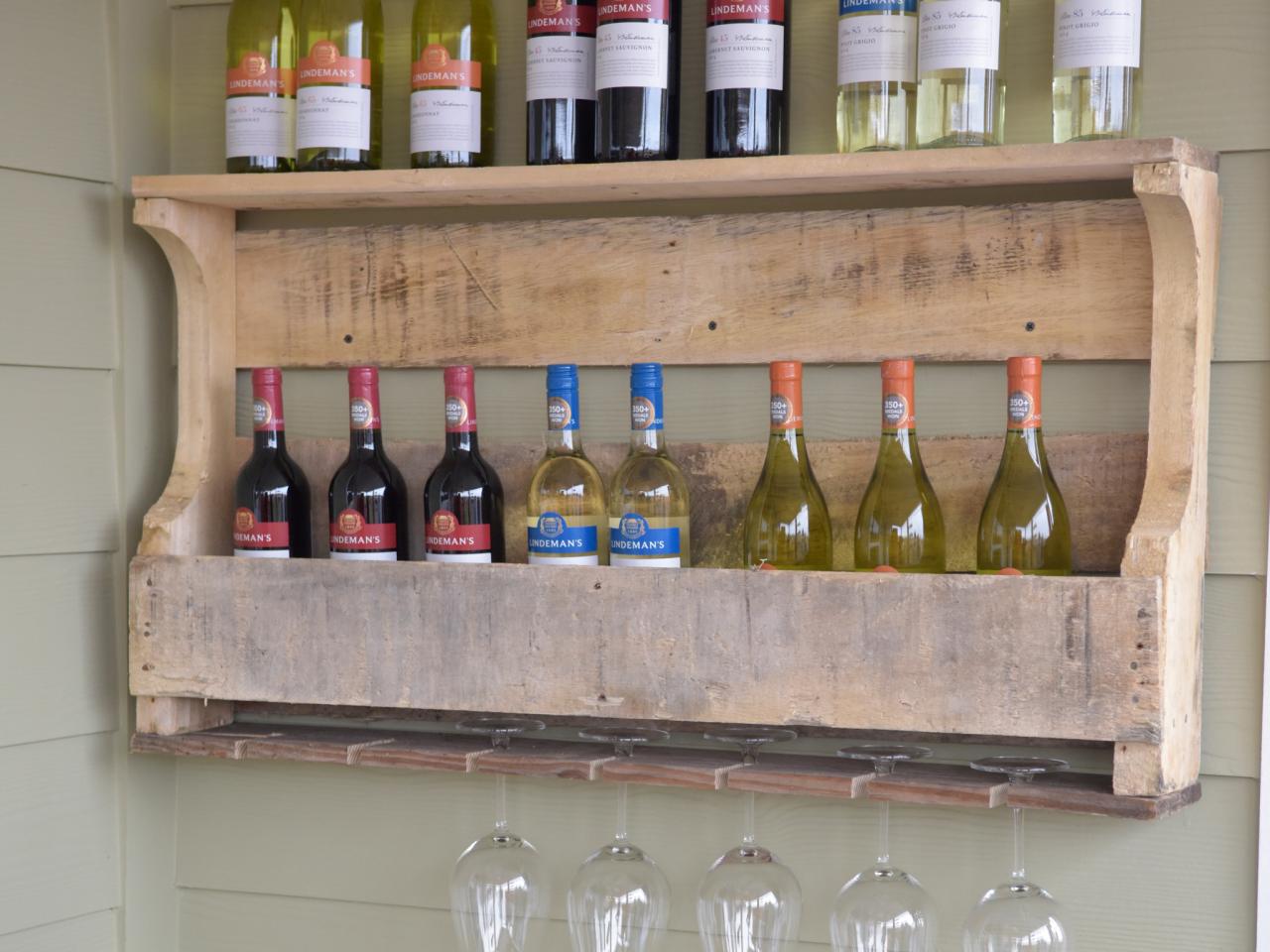 How to Make a Wine Rack From a Wood Pallet