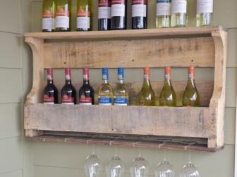 Make a Rustic Style Wine Rack Out of Pallets 