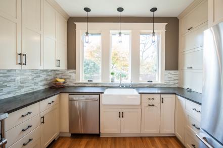 Fantastic Farmhouse Sinks: Apron-Front Sinks in Gorgeous Settings | HGTV