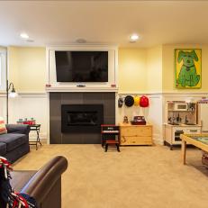 Bright, Kid-Friendly Living Room Perfect for Every Age