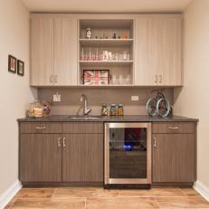 Contemporary Wet Bar With Two-Tone Cabinets