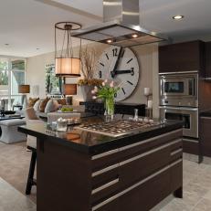 Contemporary Open Plan Kitchen With Spacious Island