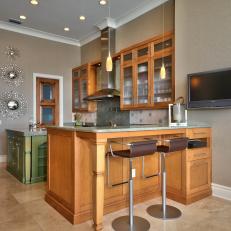 Transitional Kitchen With Two-Toned Cabinetry