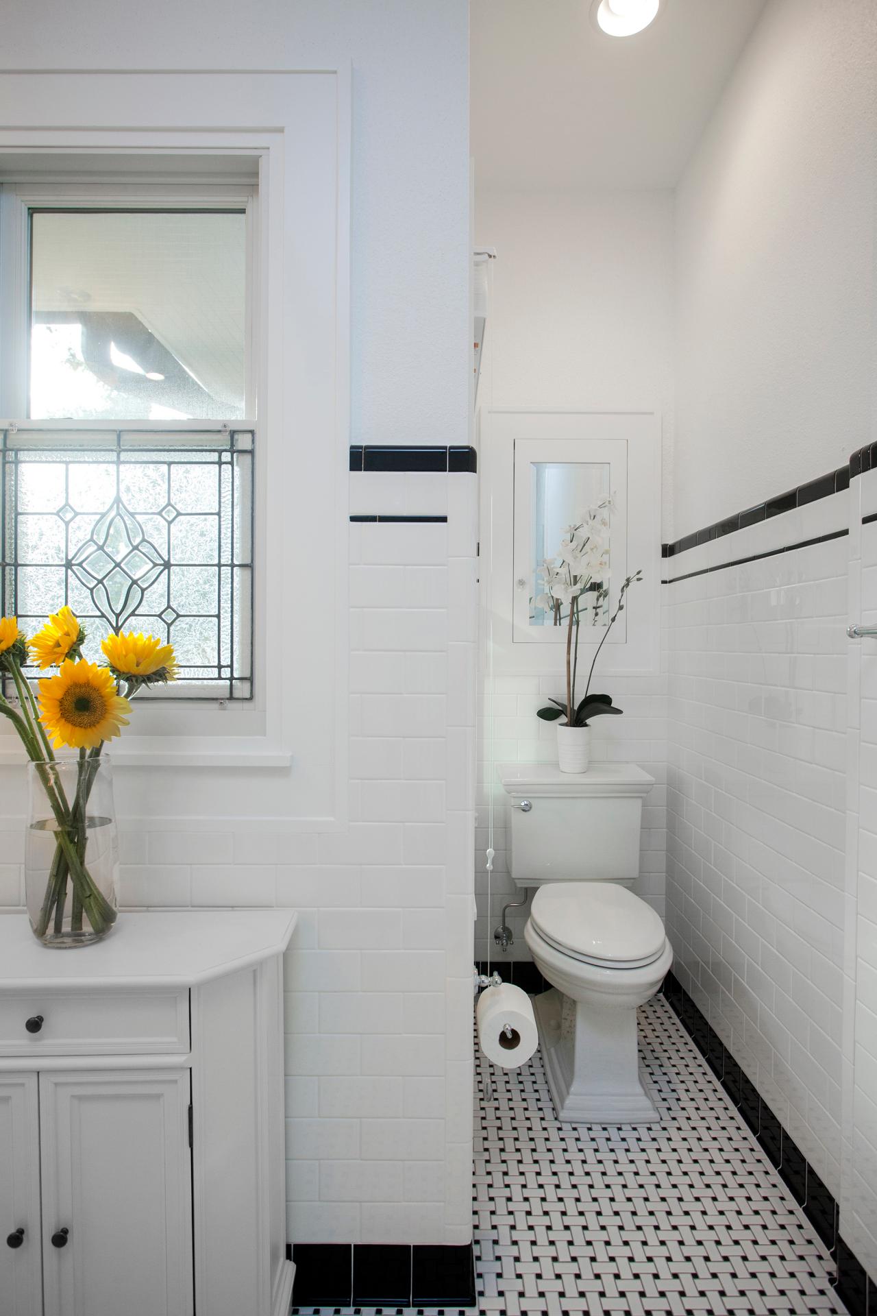 Black and White Art Deco Bathroom Photos | HGTV