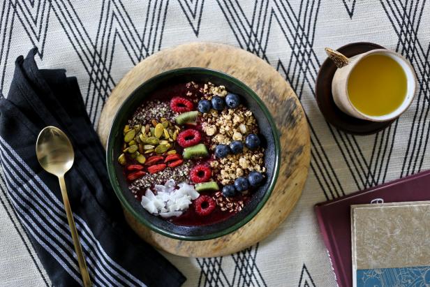 acai breakfast bowl on serving tray