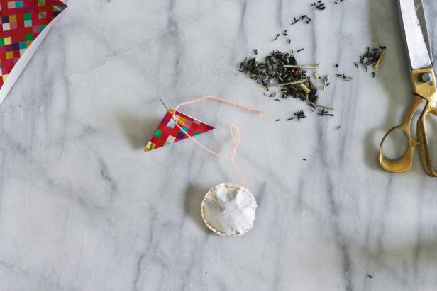 This homemade tea bag requires basic sewing skills. Make one for Mom this Mother's Day, and serve it alongside her favorite breakfast.
