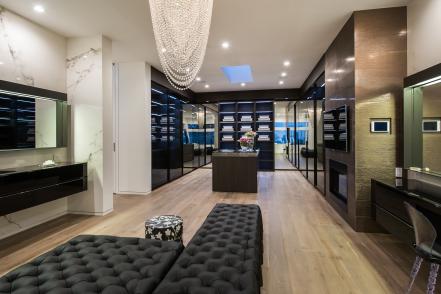Beverly Hills Luxury Closet
