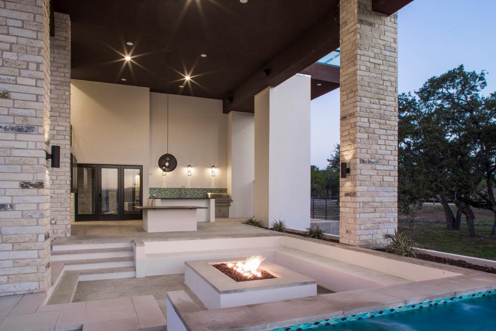 Sunken Outdoor Seating Area With Modern, Modern Fire Pit Seating Area
