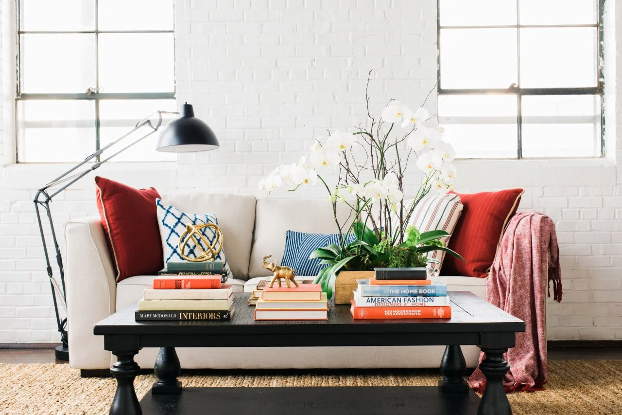 Decorating coffee table discount