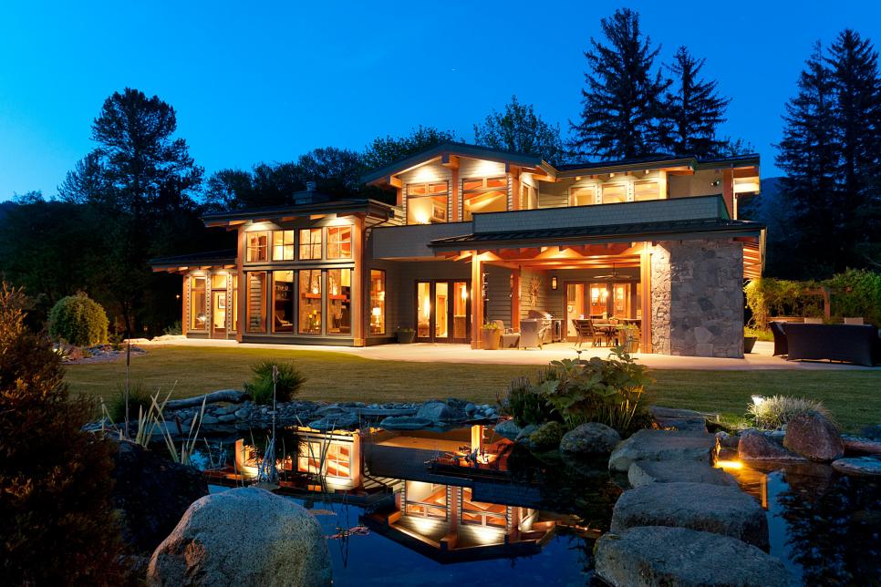 International Homes Winner: Squamish, BC, Canada — Presented by Macdonald Real Estate Group Inc., a member of Luxury Portfolio International
