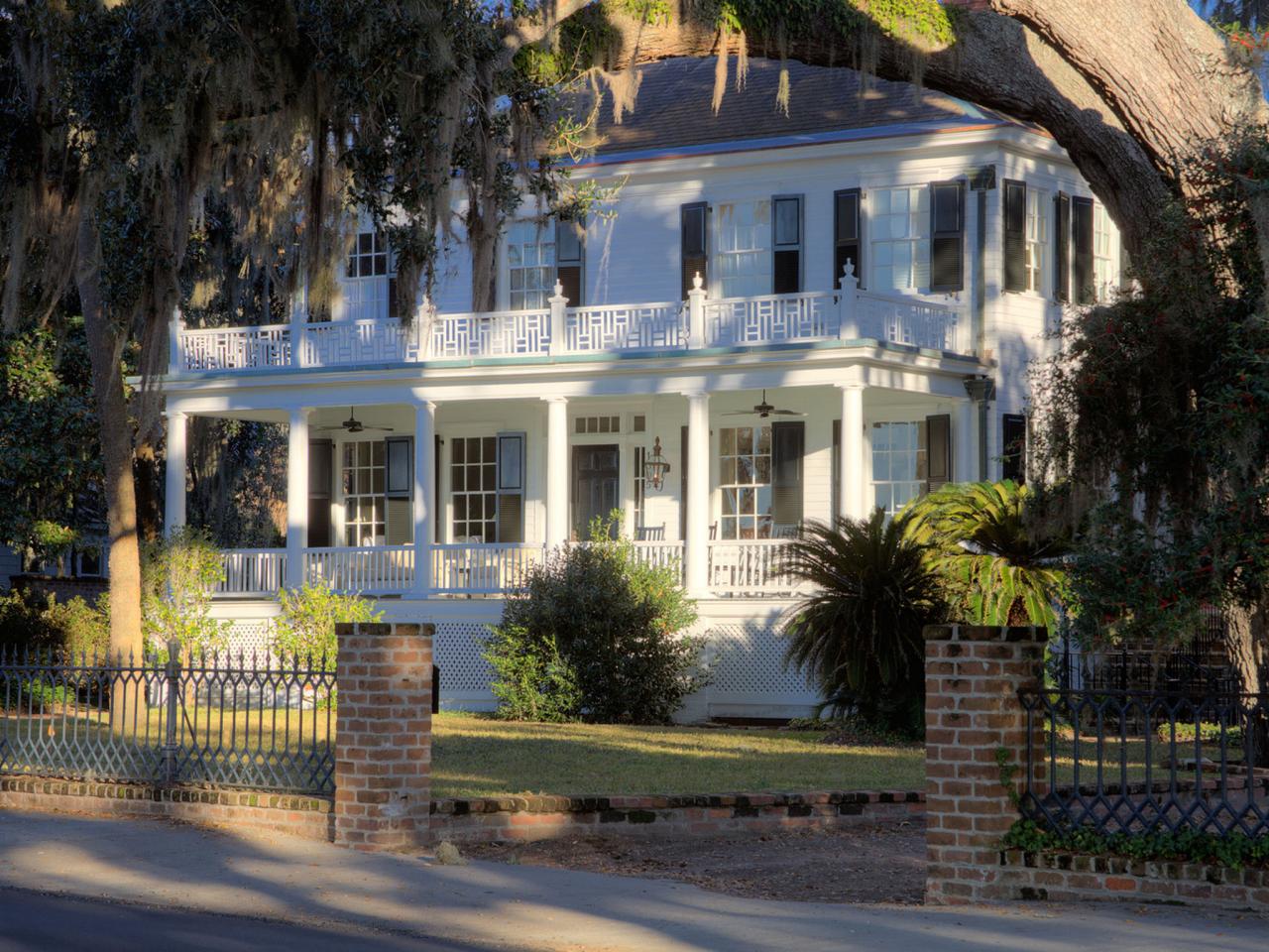 Curb Appeal Tips For Southern Style, Southern Landscaping Ideas