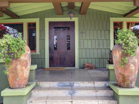 Inviting Craftsman-Style Home Entrance