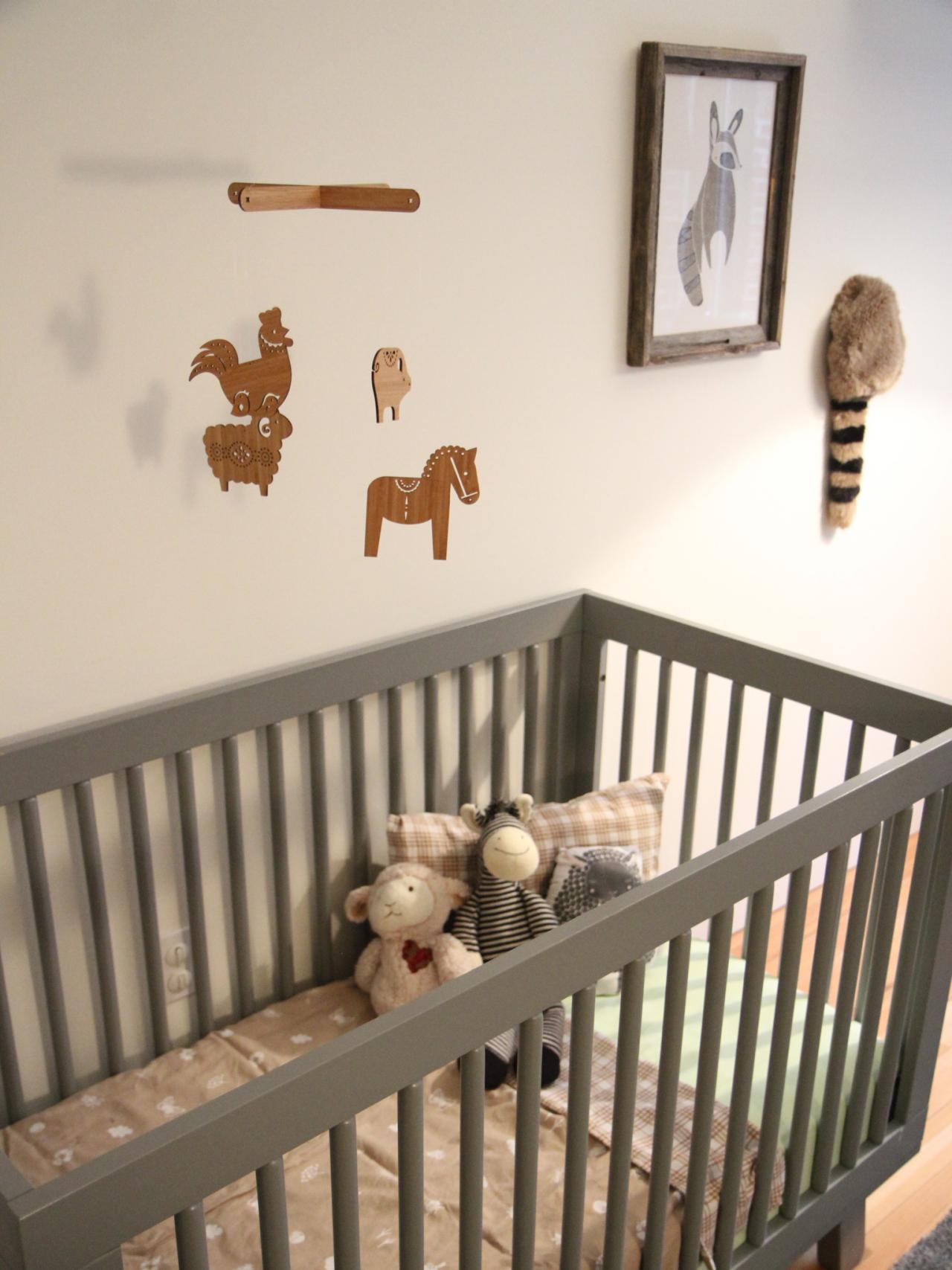 How To Hang A Baby S Mobile From Ceiling Tos Diy - Things To Hang From Ceiling In Nursery
