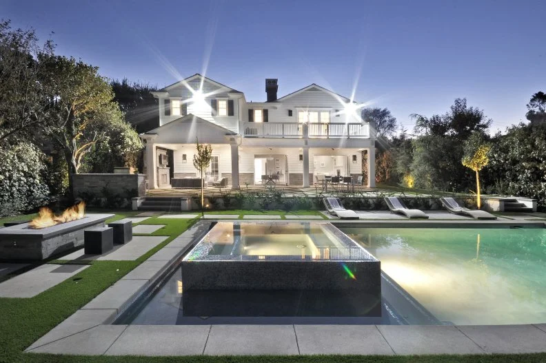 Backyard With Pool and Hot Tub 