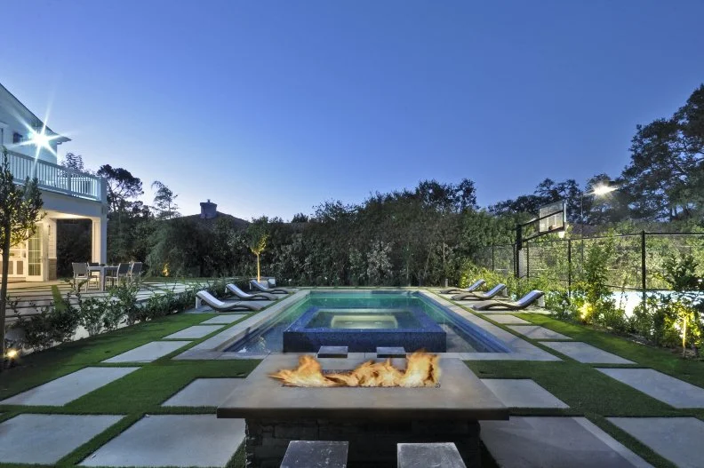Backyard Pool 