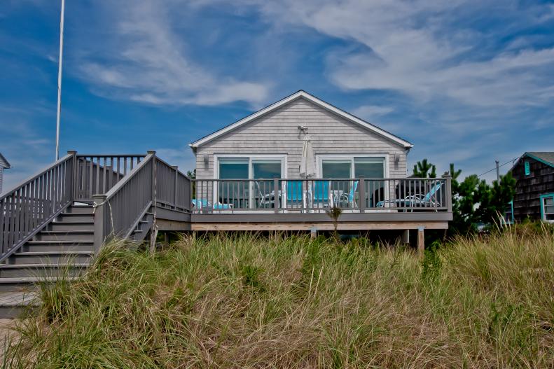 Small Cape Cod Beach House With Wraparound Deck