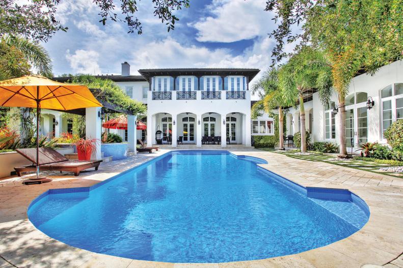 Pool and Exterior: Classic Estate in Pinecrest, Fla.