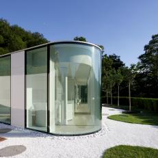 Modern Glass House with Modern Courtyard