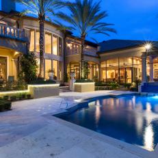 Luxurious Backyard with Elegant Swimming Pool 