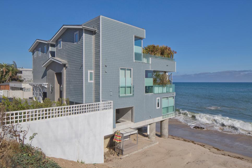 Modern Beach House in Malibu, Calif.