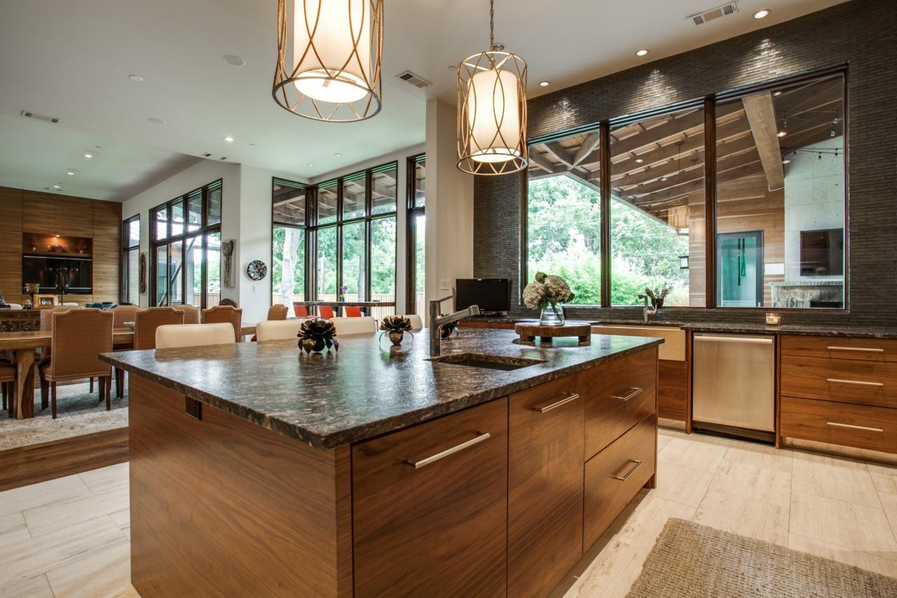 Numerous Functions of a Kitchen Island