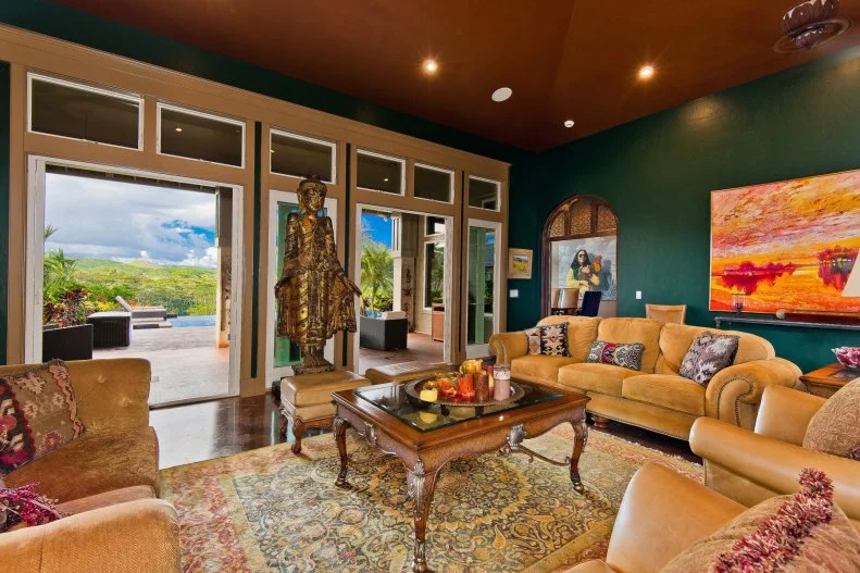 Green Tropical Living Room