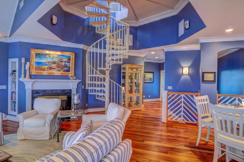 Spiral Staircase: Island Retreat in Wilmington, NC