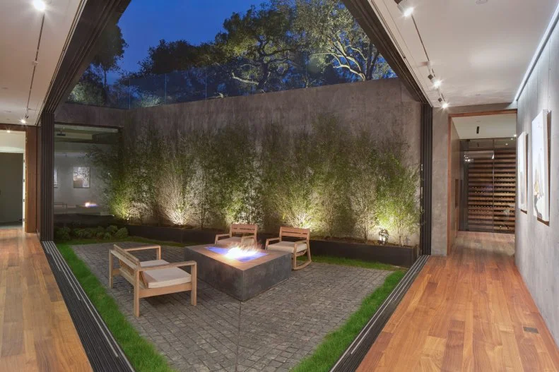 Firepit in Beverly Hills Courtyard 