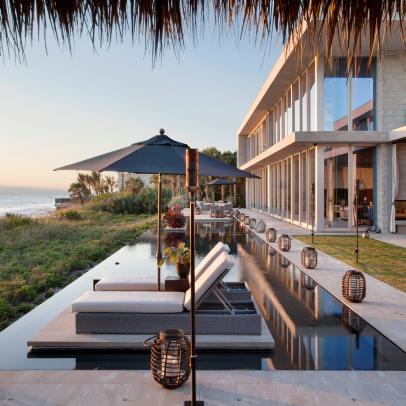 Resort-Inspired Compound in Vero Beach: Outdoor Lounge