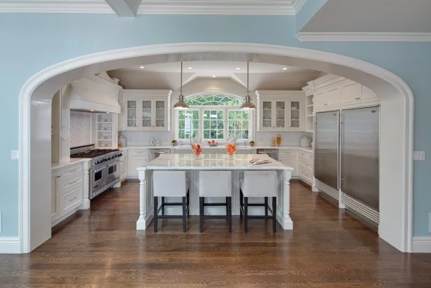 Tour a Charming Manor in Bel-Air, Calif. | HGTV