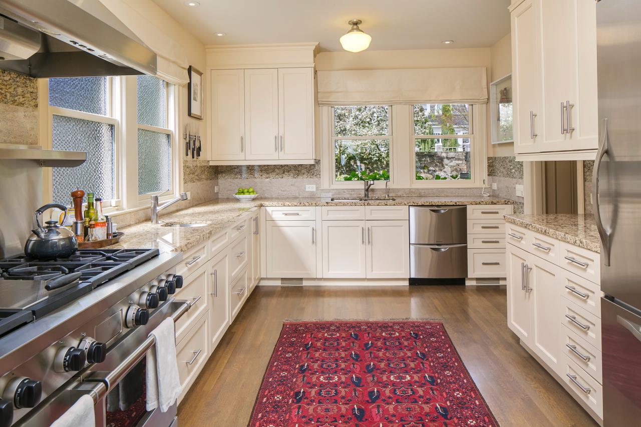 homes for sale queen anne seattle