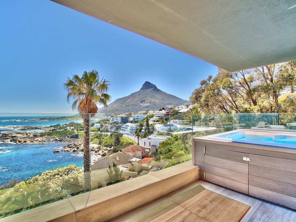 Sea and Mountain Views in Cape Town, South Africa