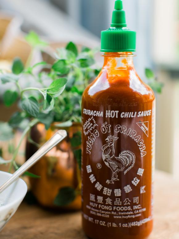Bottle of Sriracha 
