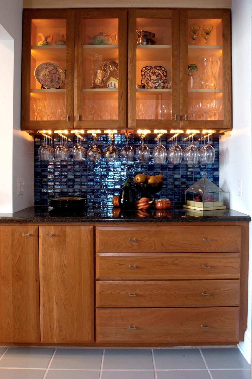 Contemporary Kitchen Cabinet Shows Off Gorgeous Display Hgtv