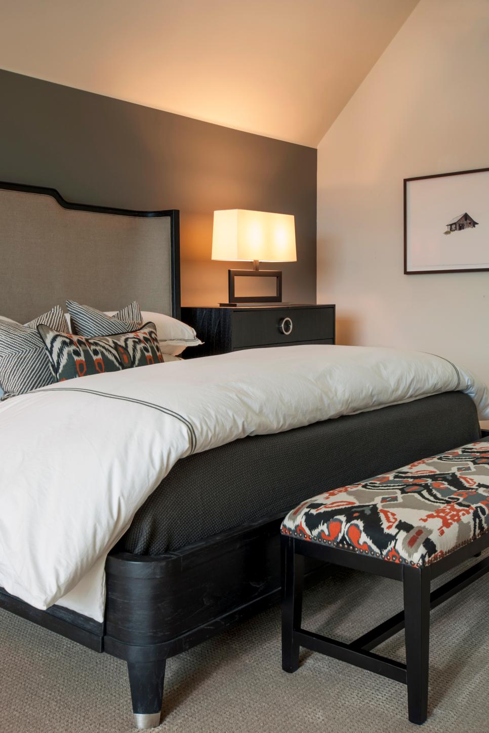 curved bedroom bench