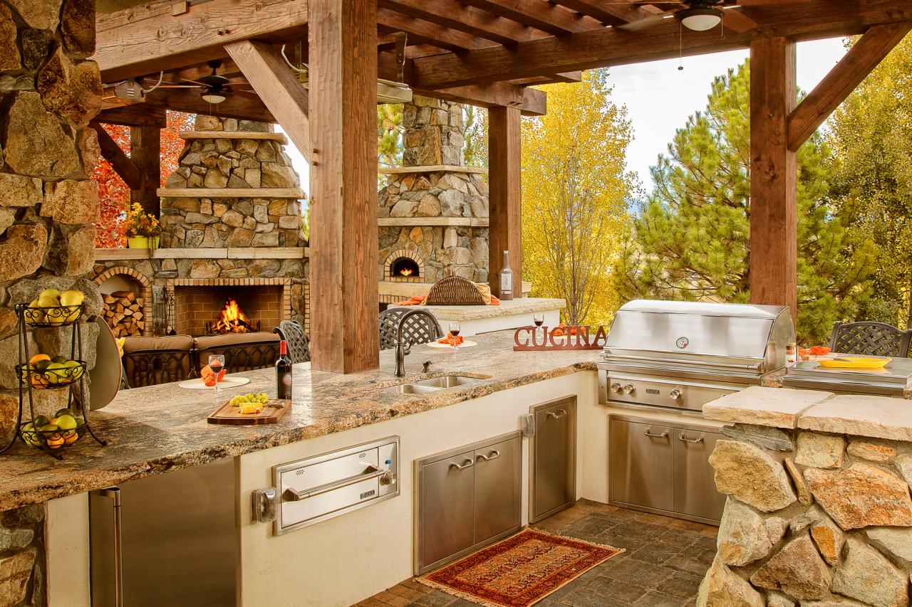 20 of Our Favorite Outdoor Cooking and Dining Areas   HGTV's ...