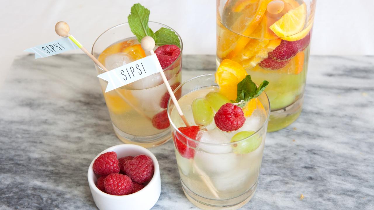 How to host a make-your-own sangria party!