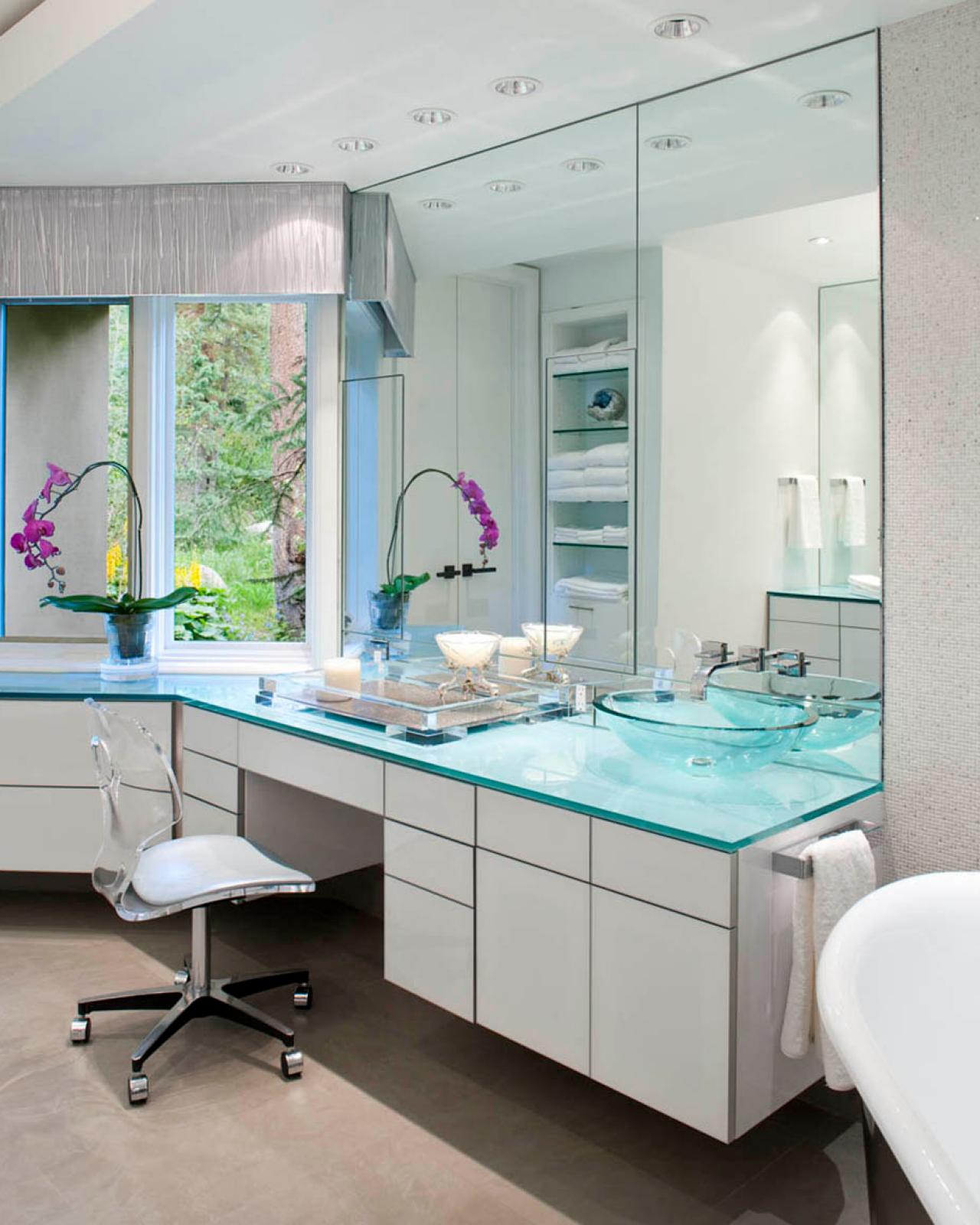 Midcentury Modern Master Bathroom | HGTV