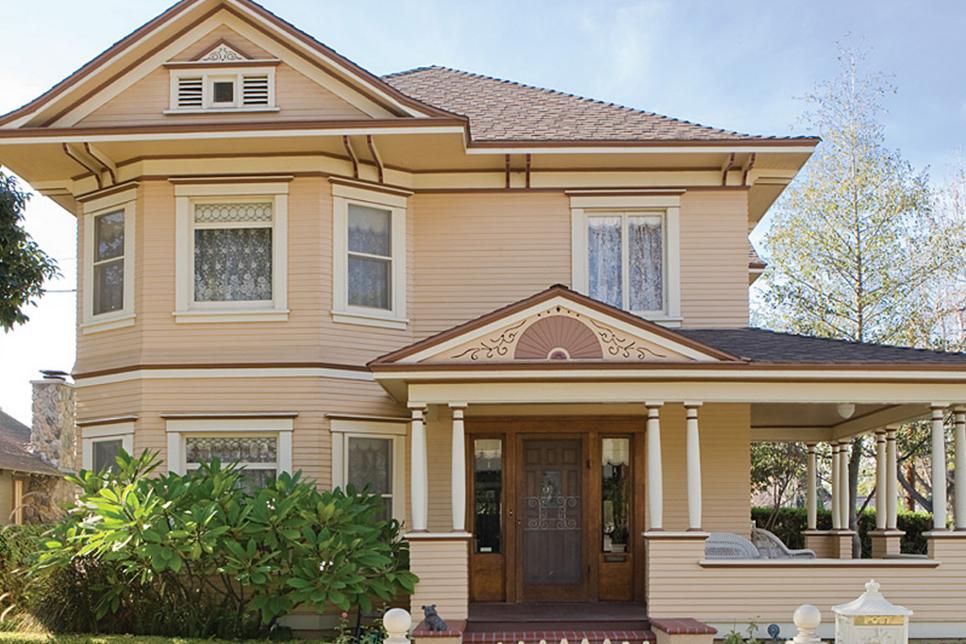 28 Inviting Home Exterior Color Ideas | HGTV