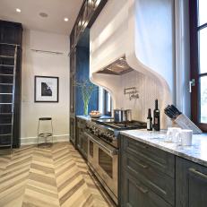 Townhouse Kitchen Features Floor-to-Ceiling Cabinets
