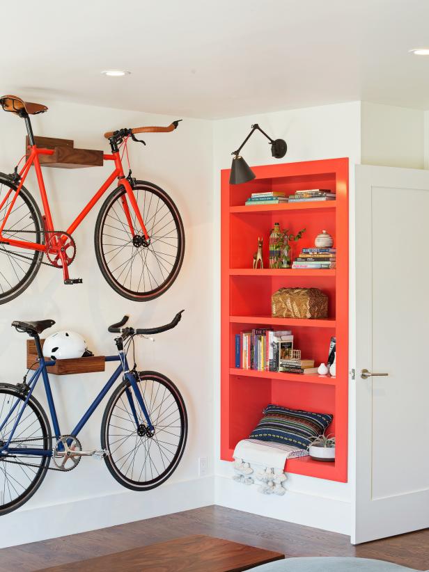 hang bike on wall in apartment