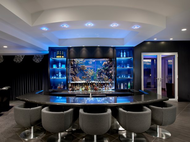 Contemporary Bar With Aquarium