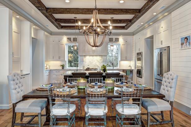 Eat-in Coastal-style Kitchen with Large Dining Table and 