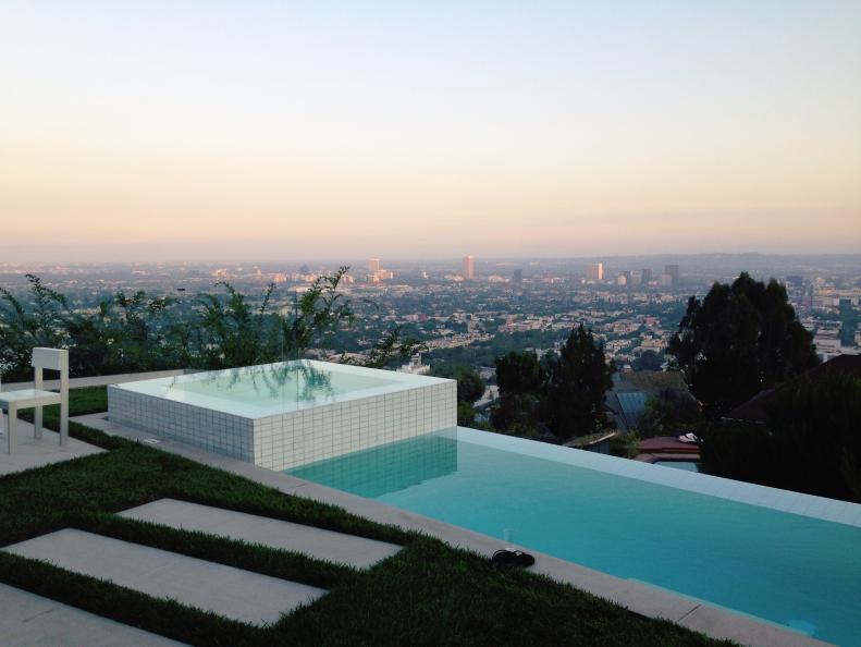 Modern Infinity Pool & Spa With City View