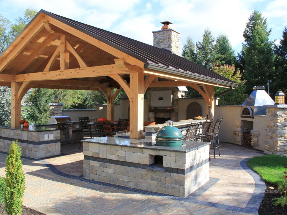 Rustic Covered Outdoor Kitchen With Bar, Rustic Outdoor Kitchen Pics